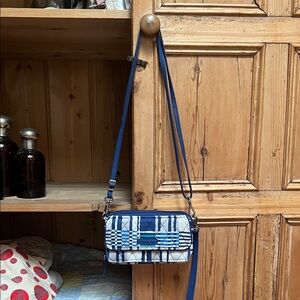 Vera Bradley RFID All In One Crossbody in Santiago Woven Pattern